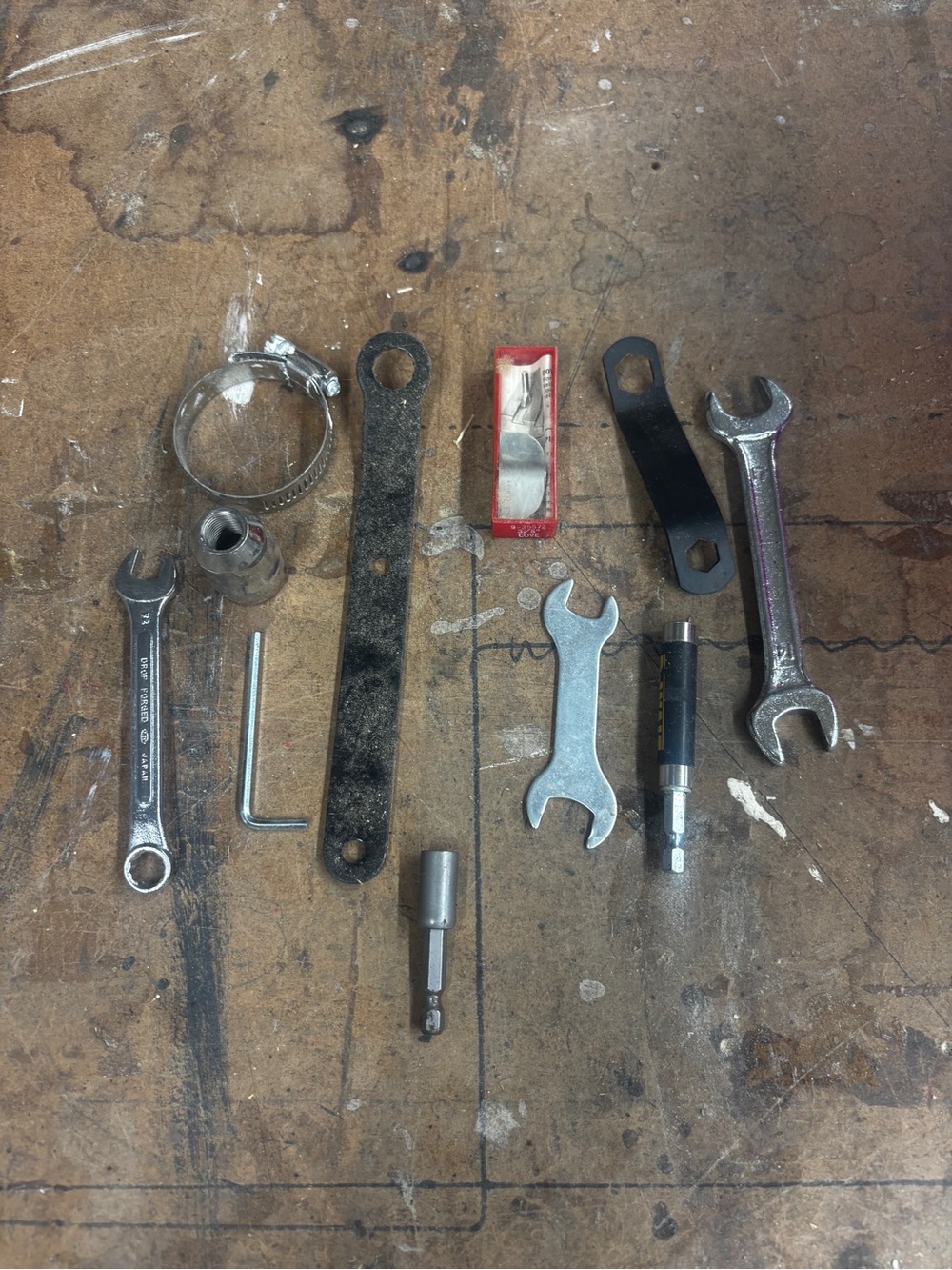 Neutral Metal and Black Tools set of 11